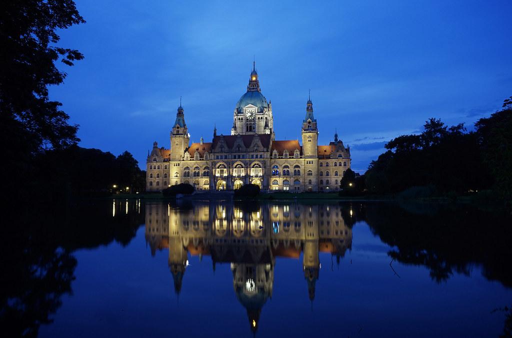 Frankfurt Emerges as Europe's Leading Internet Hub for Professionals