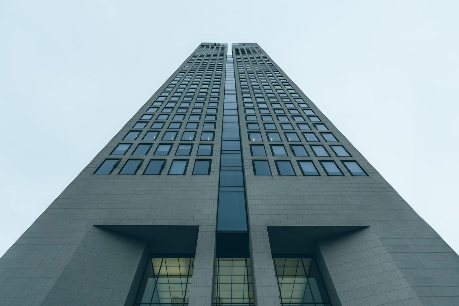 Frankfurt Traders Count the Cost as Oil Surge Squeezes Margins and the DAX Slides
