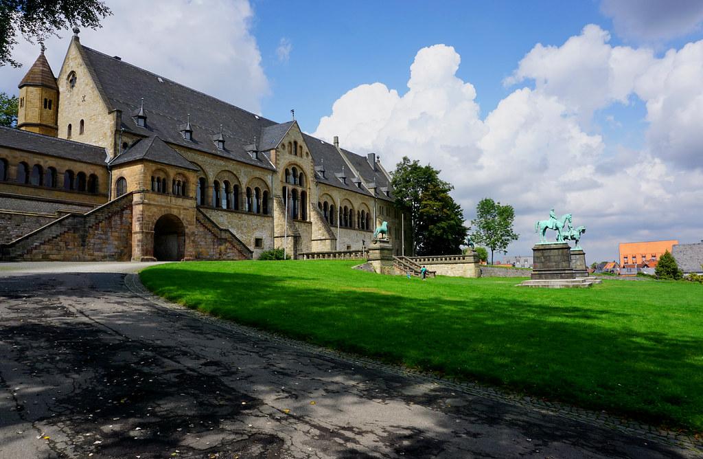 Frankfurt's Best Local Experiences: Museums, Markets, and Riverside Activities