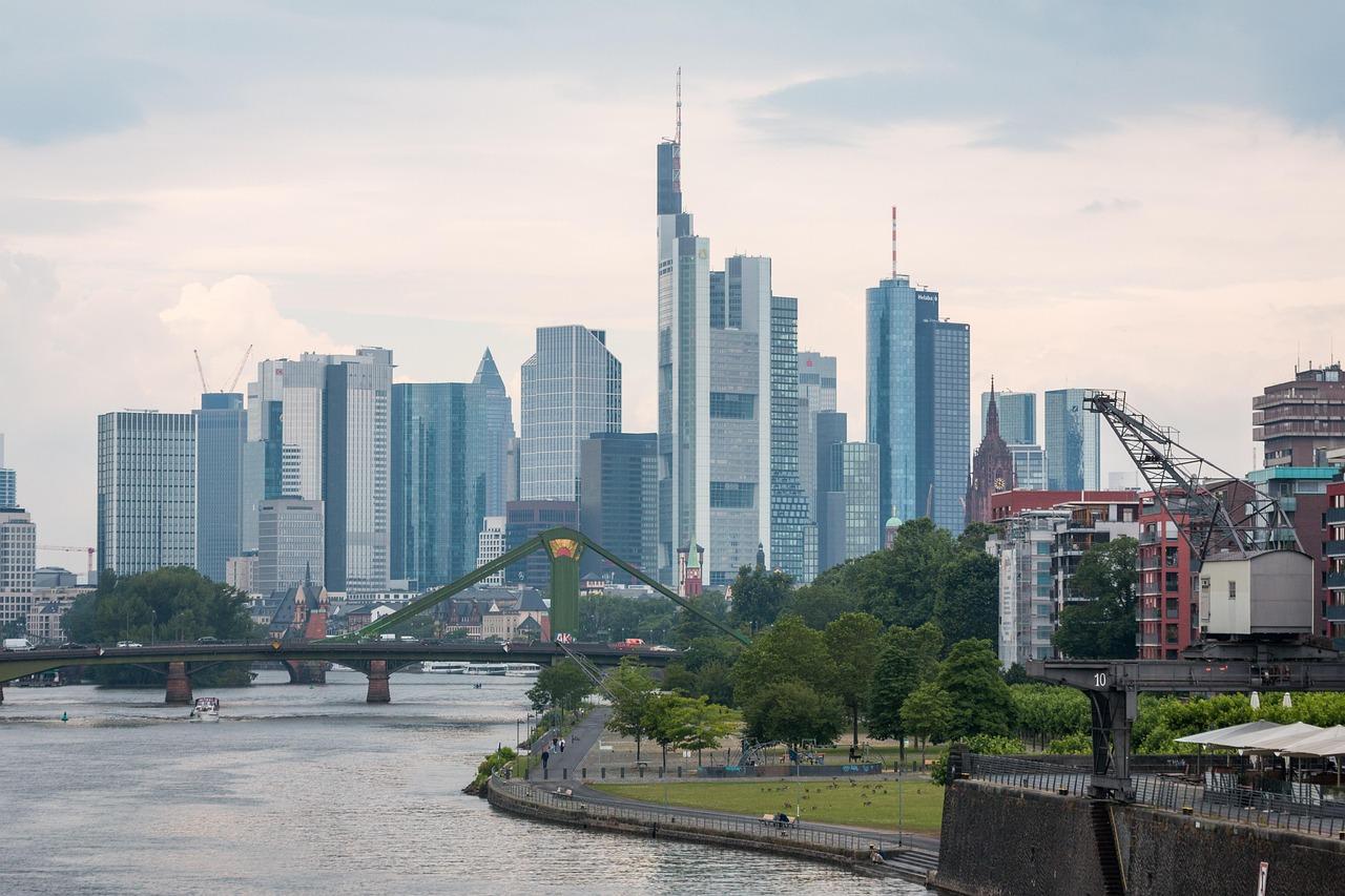 Frankfurt Locals Flock to Flea Markets, Museums, Parks This Weekend